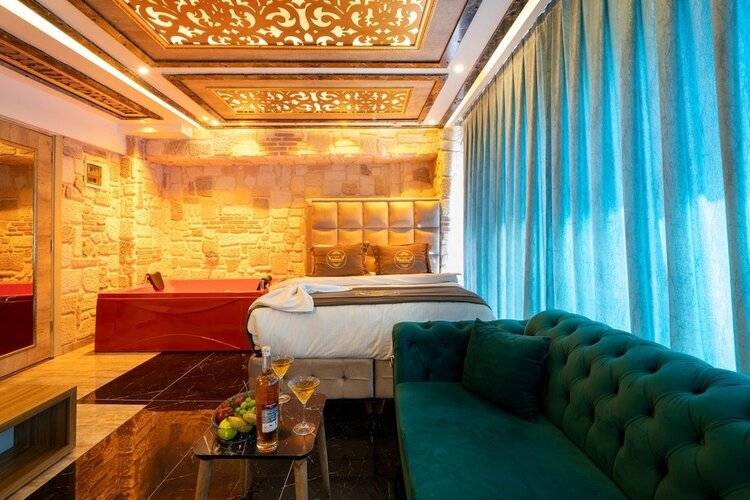 Holiday Business Otel