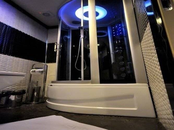Holiday Business Otel