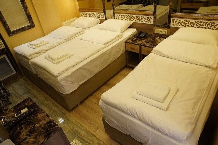 Holiday Business Otel