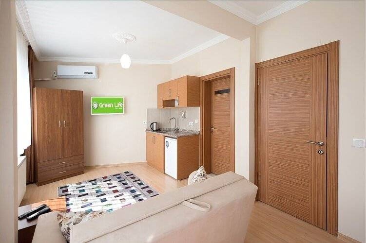 Green Life Apart Hotel