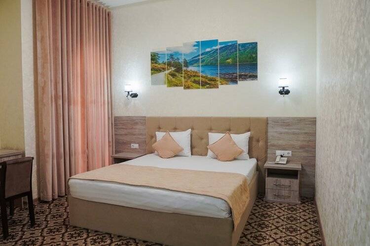 Level Hotel