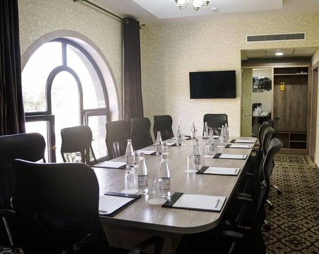 Level Hotel