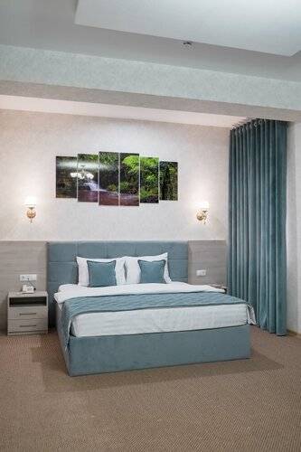 Level Hotel