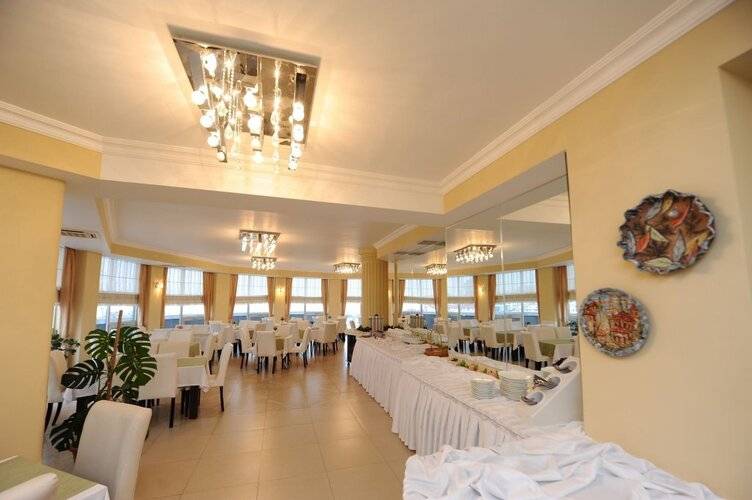 Отель Аиси