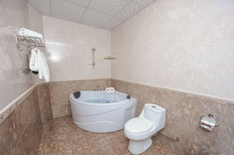 Отель Аиси