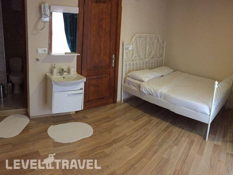 Фотография Cheers Midtown Hostel