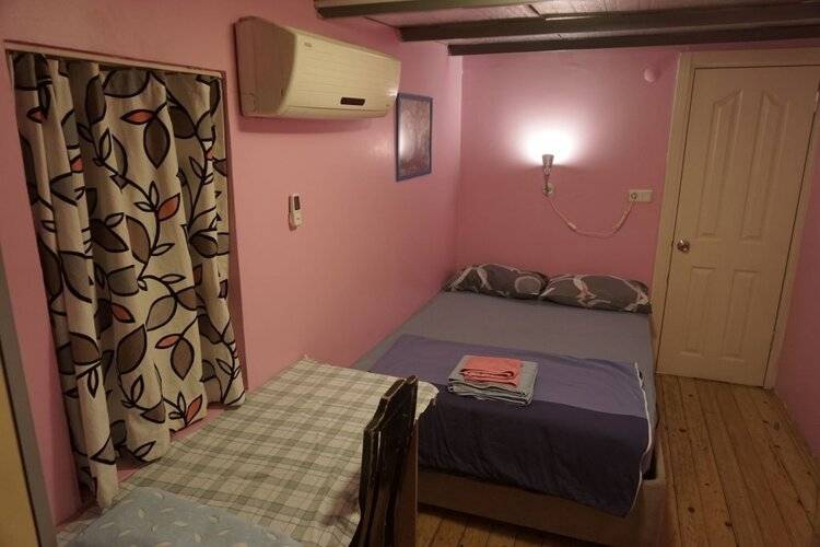 Chilloutlya Hostel&Bar