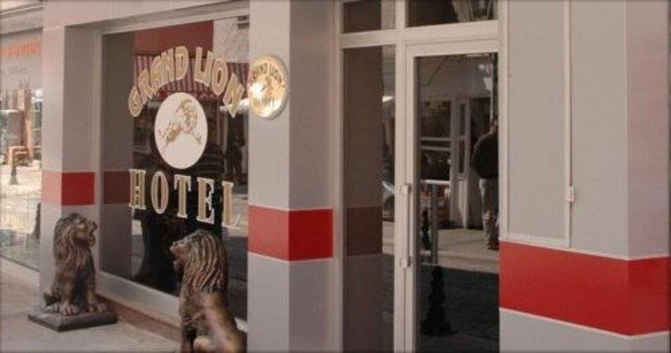 Grand Lion Hotel