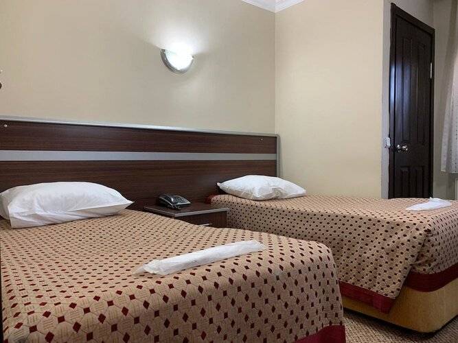 Grand Lion Hotel
