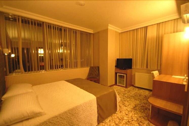 Lounge Boutique Hotel
