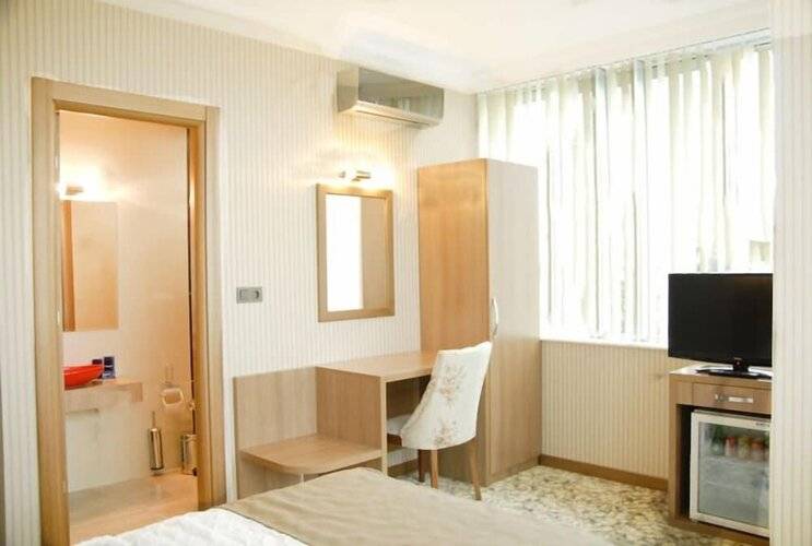 Lounge Boutique Hotel