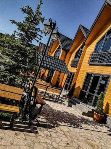 Everest Rest House