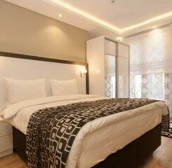$item['hotel']['name']