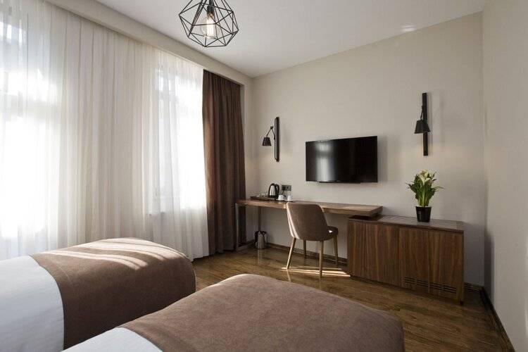 SNOG Rooms & Suites