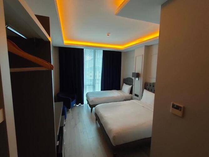 Loft Airport