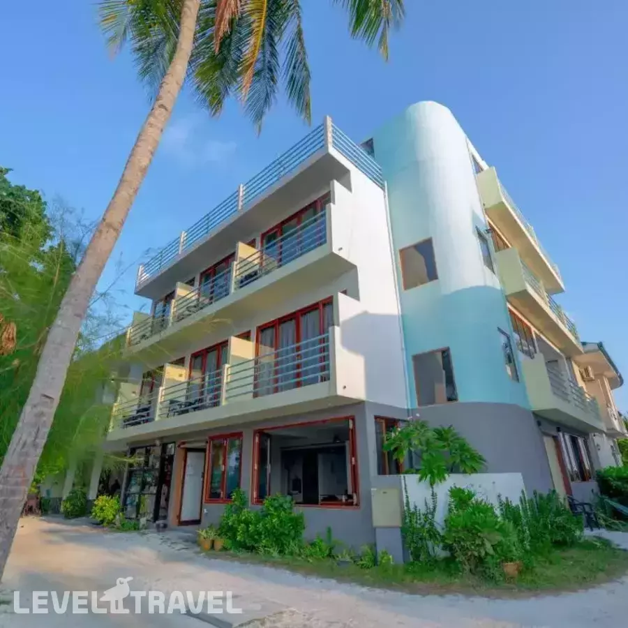 Dhiffushi Beach House