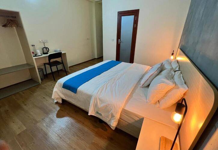 Dhiffushi Beach House