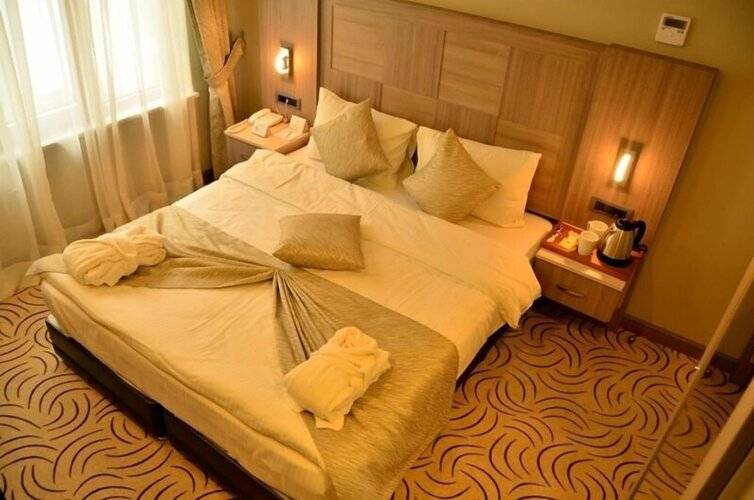 Orya Hotel