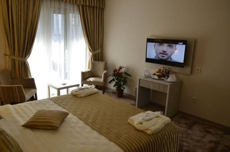 Orya Hotel