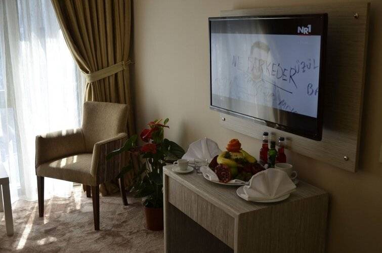 Orya Hotel