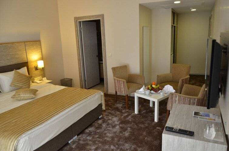 Orya Hotel
