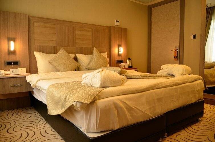Orya Hotel