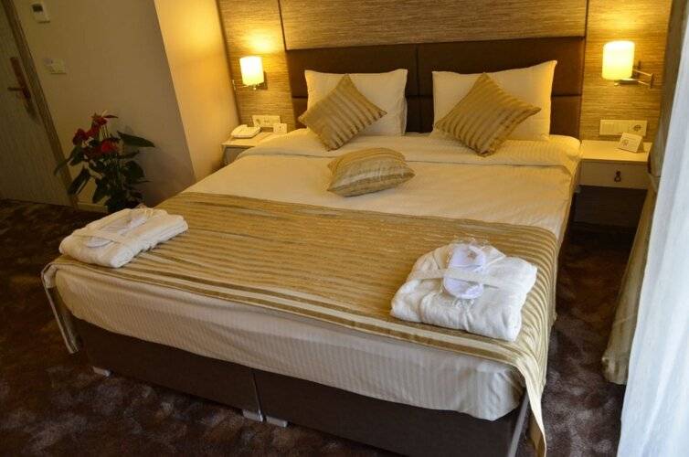 Orya Hotel
