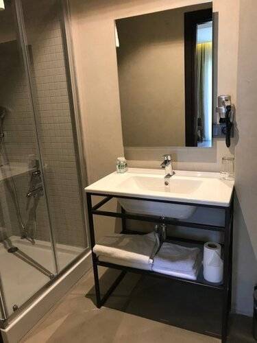 Orya Hotel