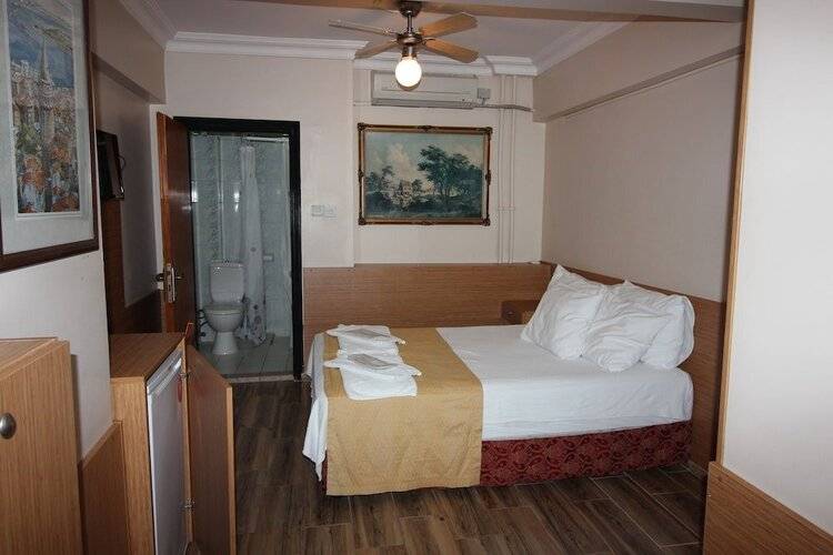 Kadikoy Otel Konak