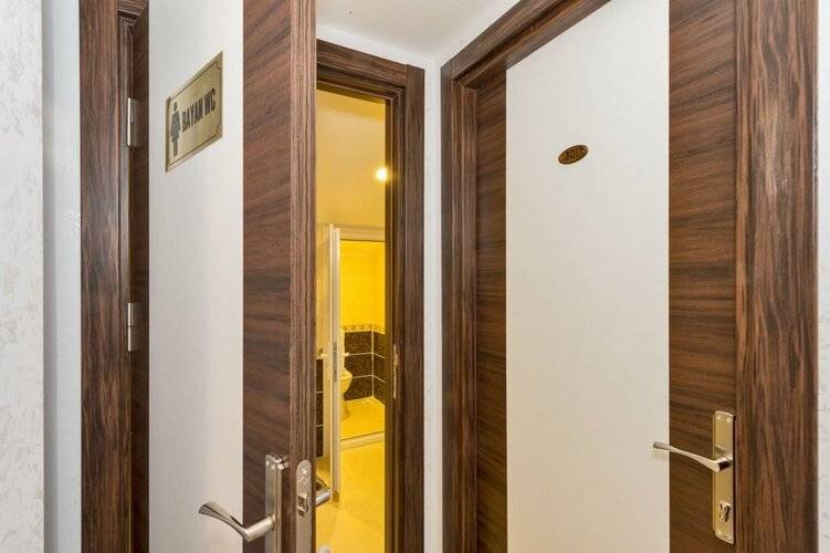 Paradise Airport Hotel