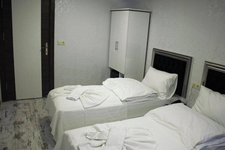 Paradise Airport Hotel