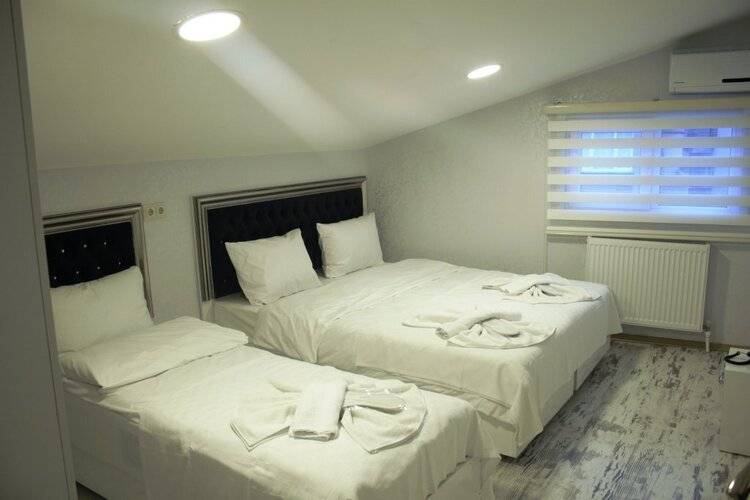 Paradise Airport Hotel