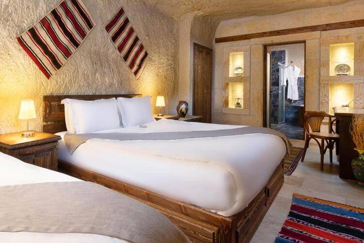 Cappa Via Cave Hotel