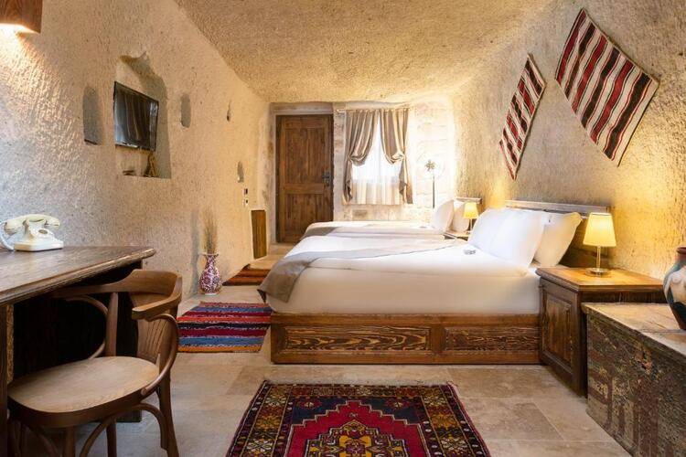 Cappa Via Cave Hotel