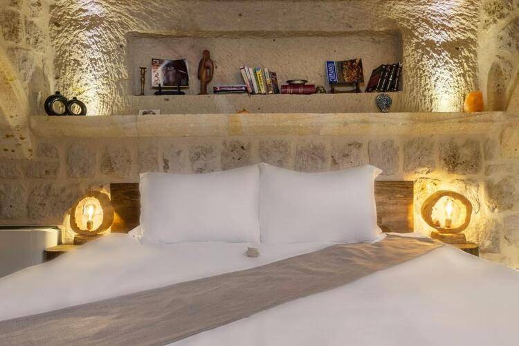 Cappa Via Cave Hotel