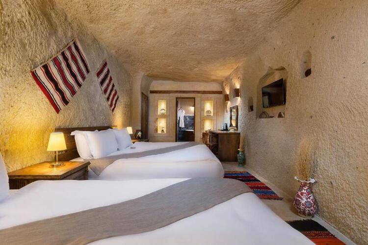 Cappa Via Cave Hotel
