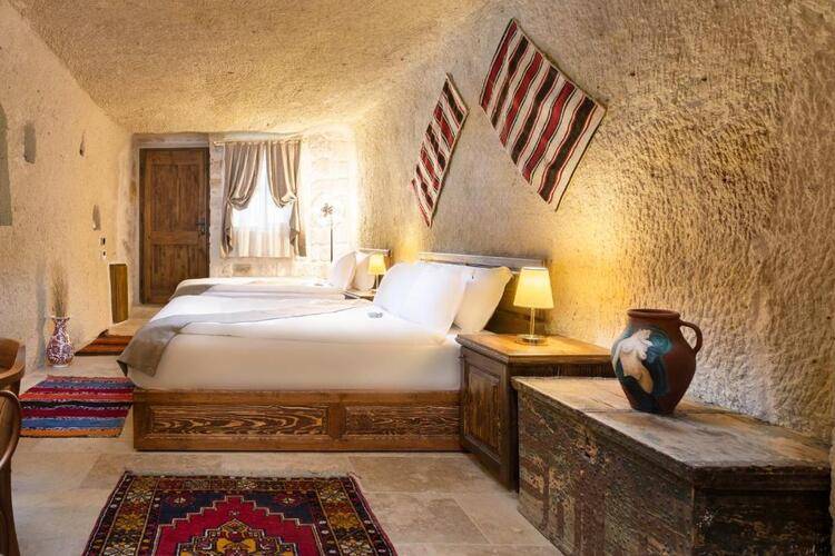 Cappa Via Cave Hotel