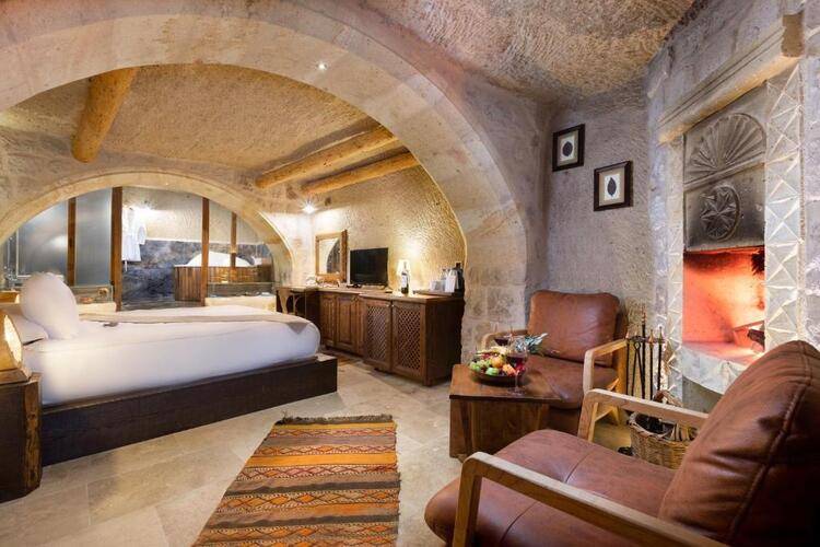 Cappa Via Cave Hotel