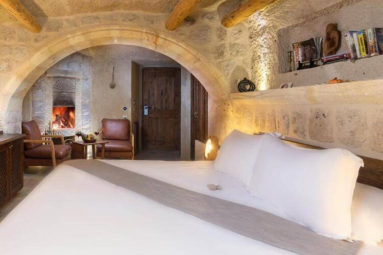 Cappa Via Cave Hotel