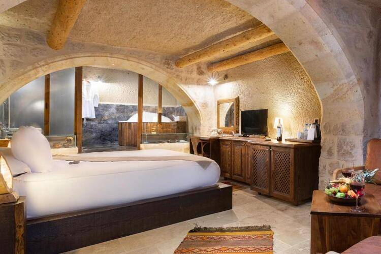 Cappa Via Cave Hotel