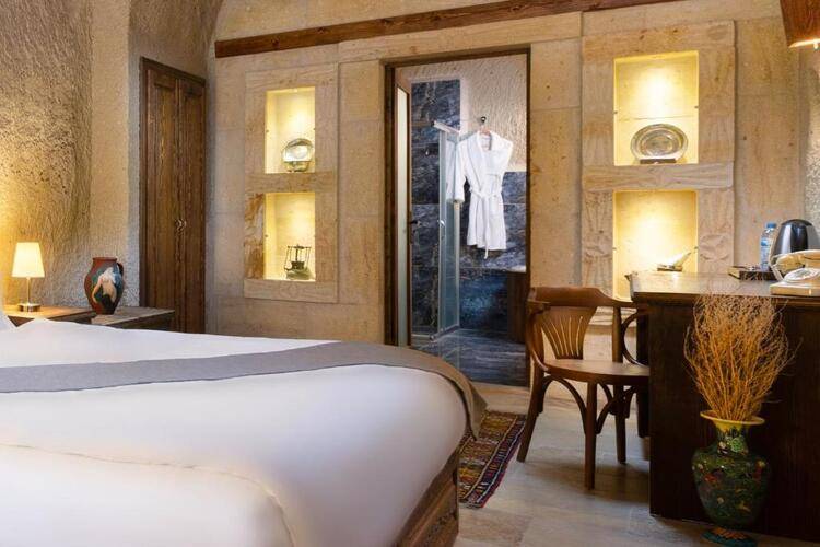 Cappa Via Cave Hotel