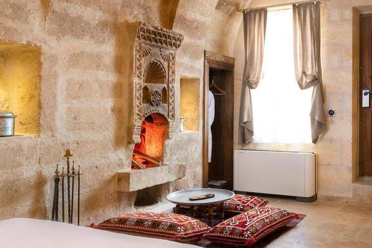 Cappa Via Cave Hotel
