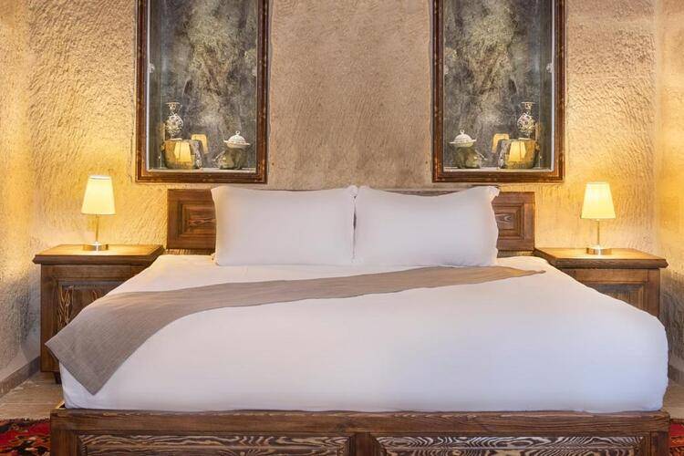 Cappa Via Cave Hotel