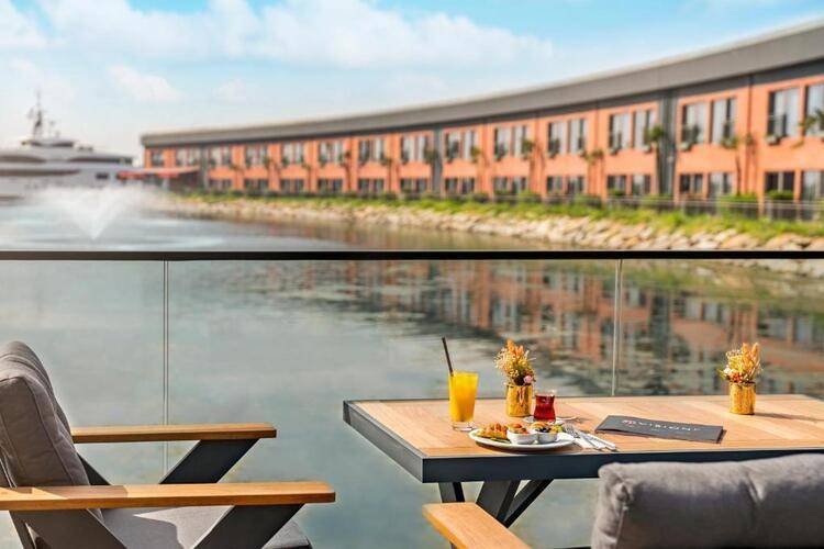 Crowne Plaza Istanbul Tuzla Viaport Marina