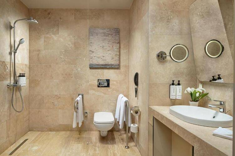 Crowne Plaza Istanbul Tuzla Viaport Marina