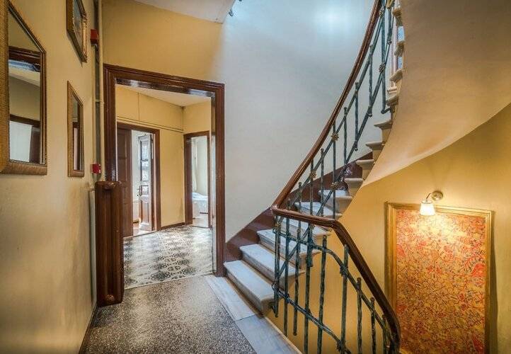 Yeni Hotel