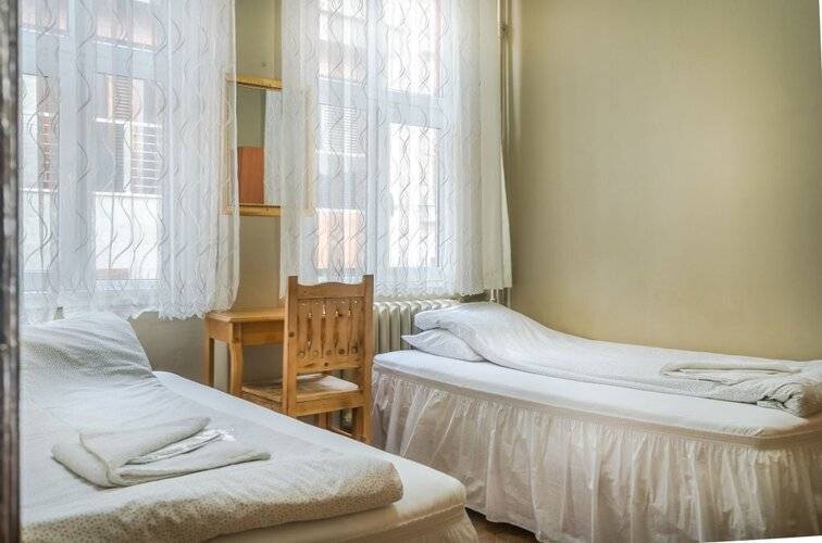 Yeni Hotel