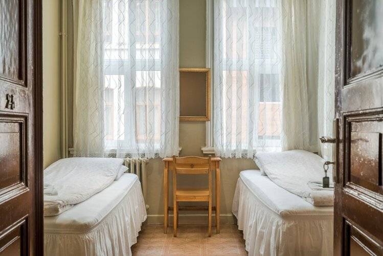 Yeni Hotel