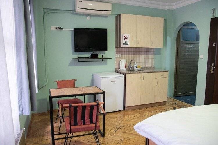 Yolohostel