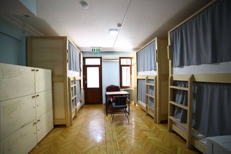 Yolohostel